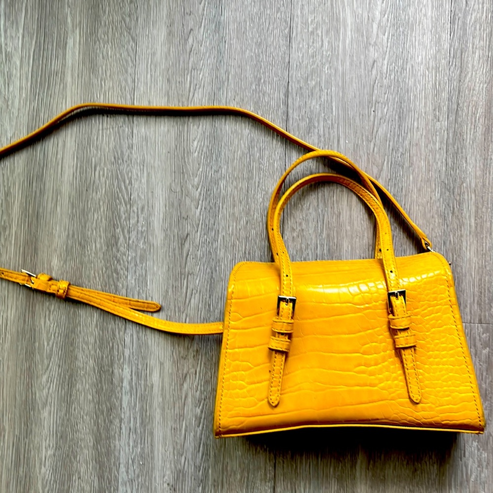 Yellow crossbody bag